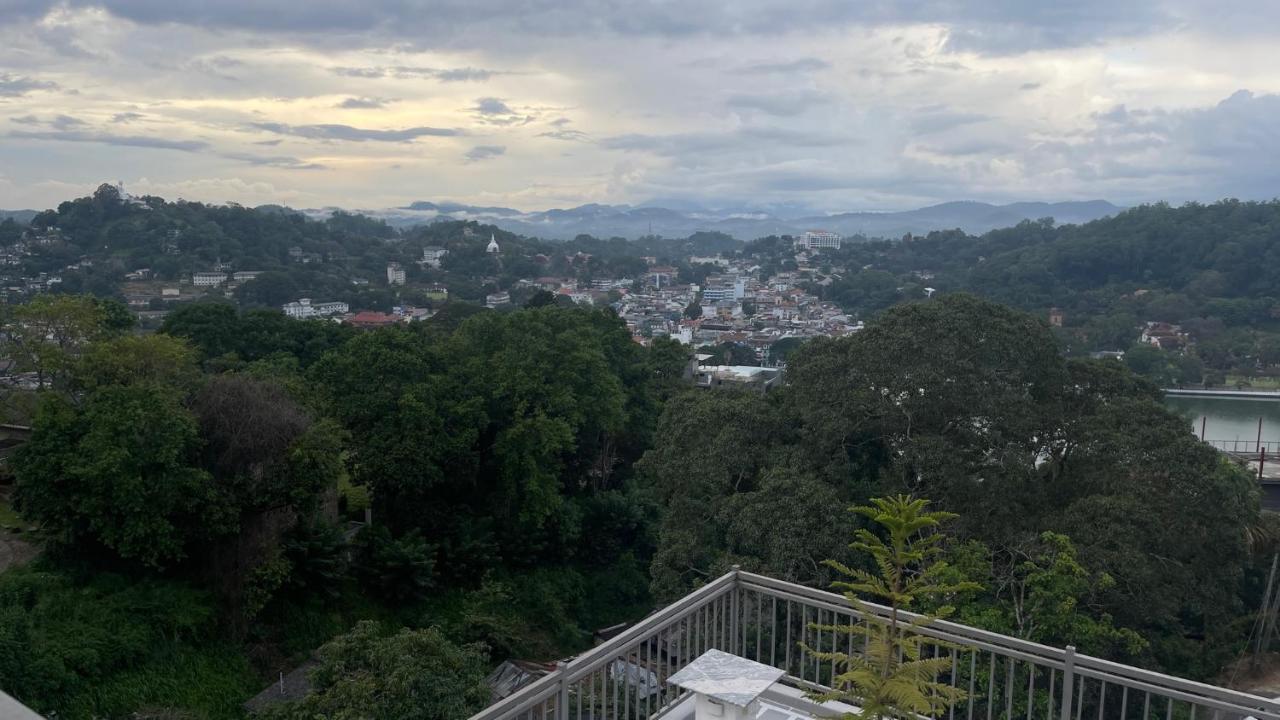 Sun Dove Suite Kandy Luaran gambar