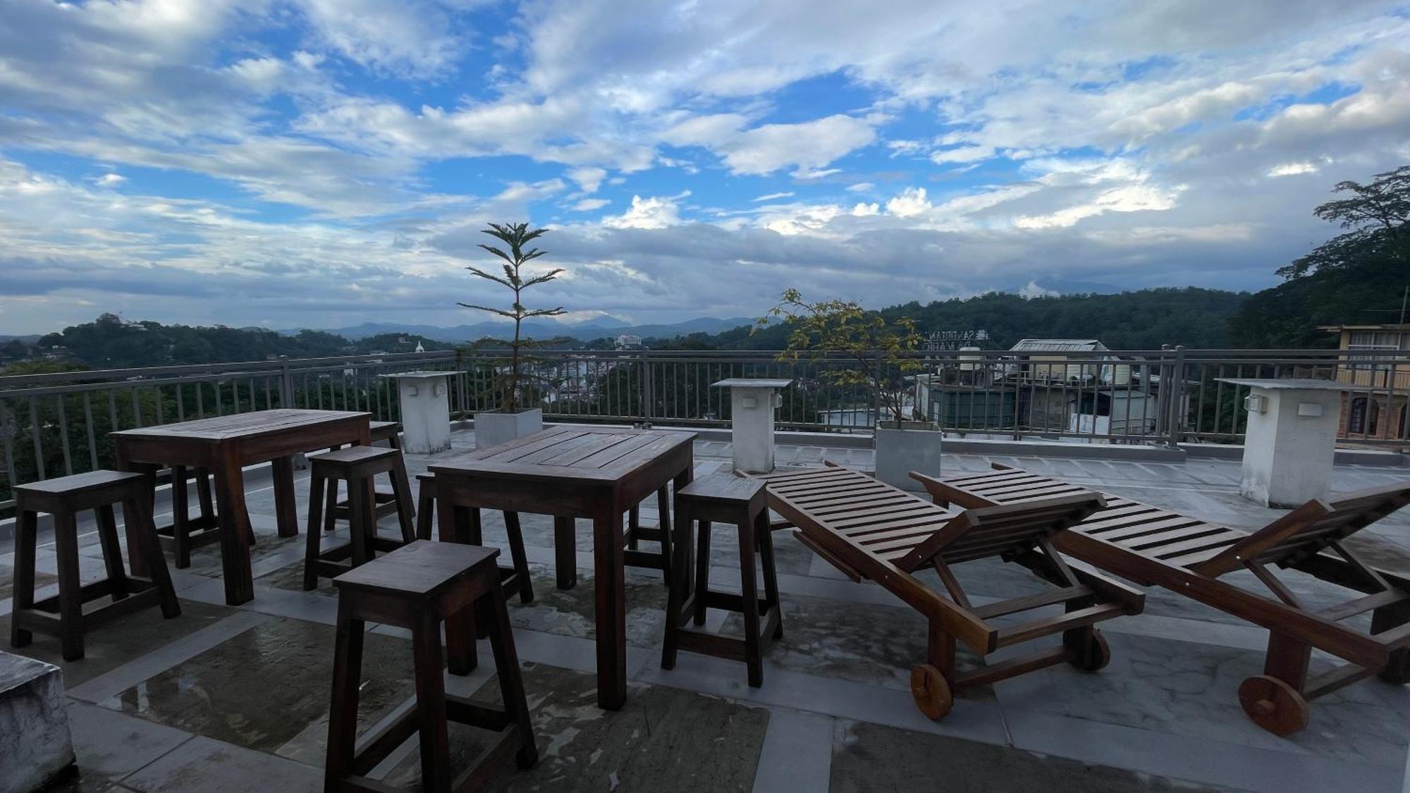 Sun Dove Suite Kandy Luaran gambar
