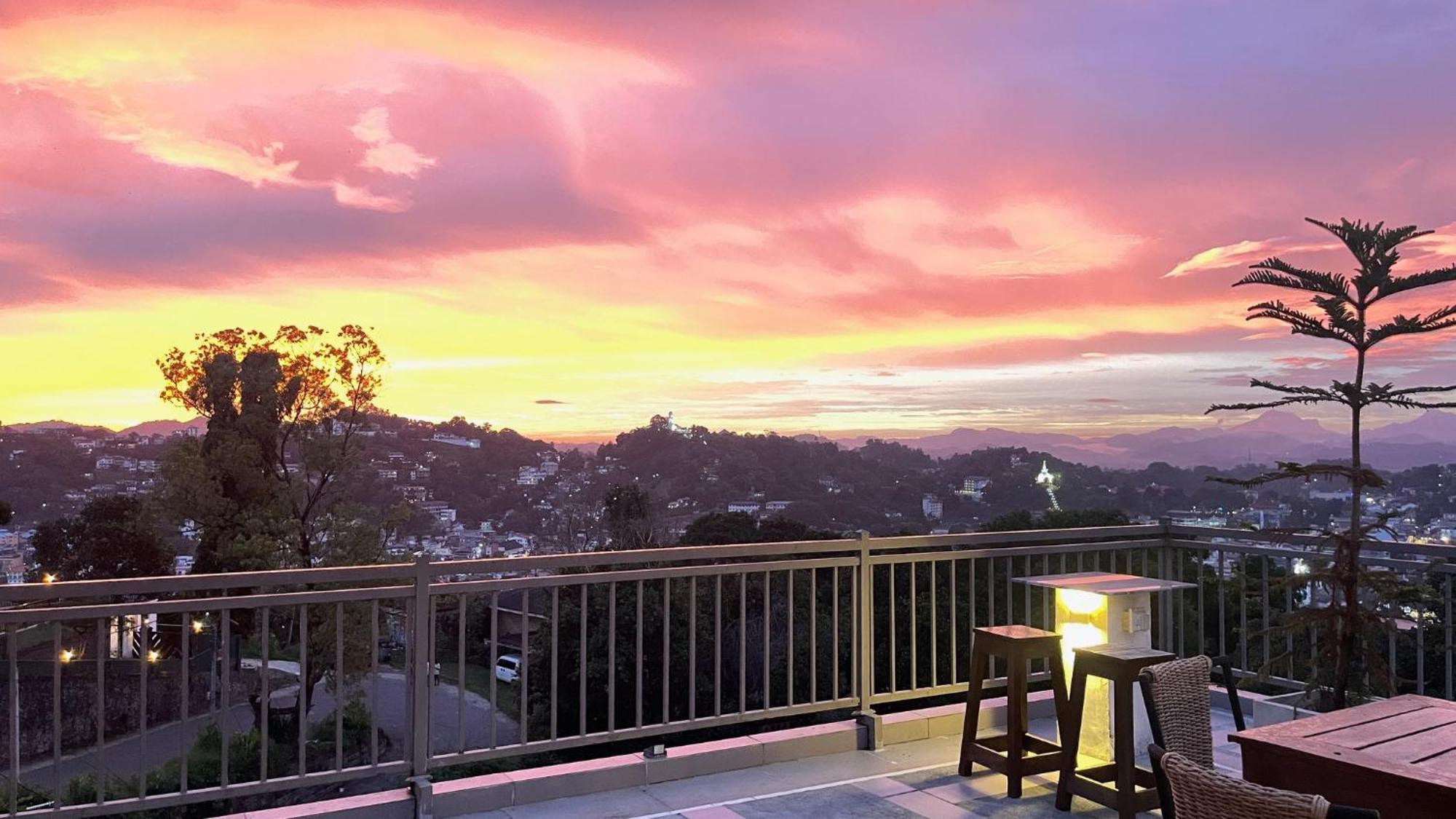 Sun Dove Suite Kandy Luaran gambar